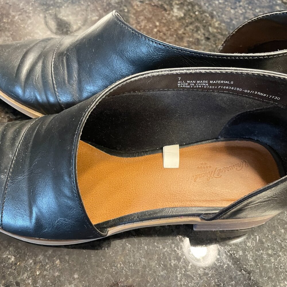 Universal Thread Open Side Black Booties Size 7 - image 2